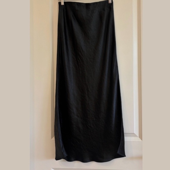 Babaton- Slip Satin Maxi Skirt Black Size 6 - Picture 7 of 10
